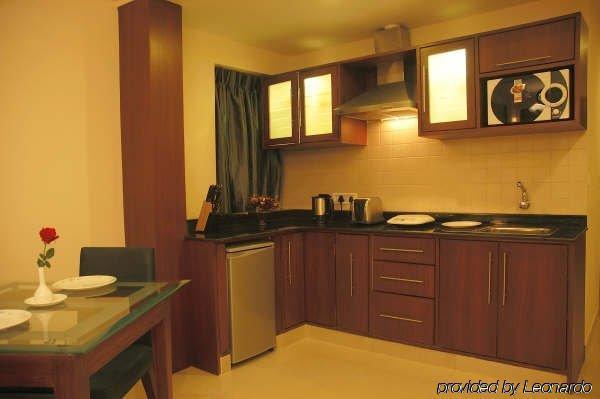 Octave Castle Suites Bangalore Room photo